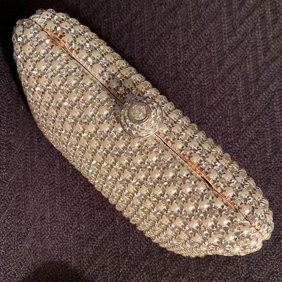 Beaded box type clutch/purse! - Picture 2 of 7